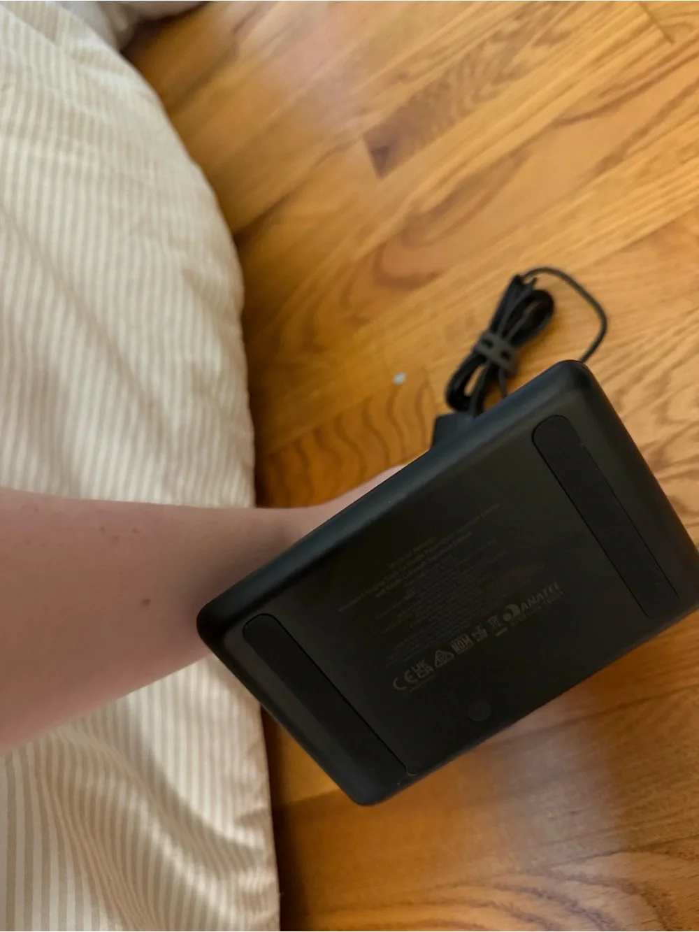 Kindle/Anker Wireless Charging Stand - Black